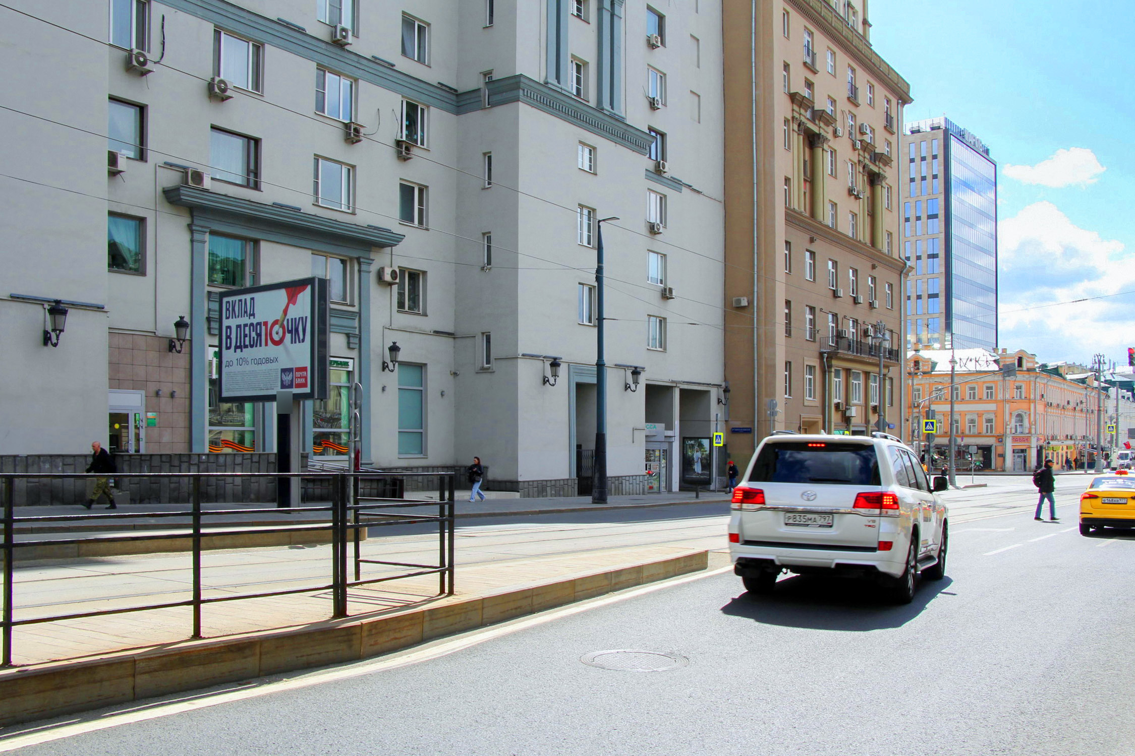 Фотография рекламного носителя, тип: Ситиборд 2.7x3.7, адрес: Лесная ул., д.4, стр.1, Москва, Россия. Сторона Б1-Б5 №577565