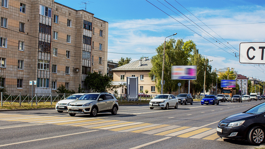 Фотография рекламного носителя, тип: Пиллар 3x1.4, адрес: Ибрагимова пр-т., д.32А, Казань, Республика Татарстан, Россия. Сторона B №686074