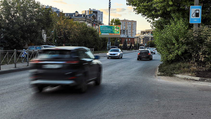 Фотография рекламного носителя, тип: Билборд 3x6, адрес: Аделя Кутуя ул., напротив д.110а, через дорогу, Казань, Республика Татарстан, Россия. Сторона B №679198