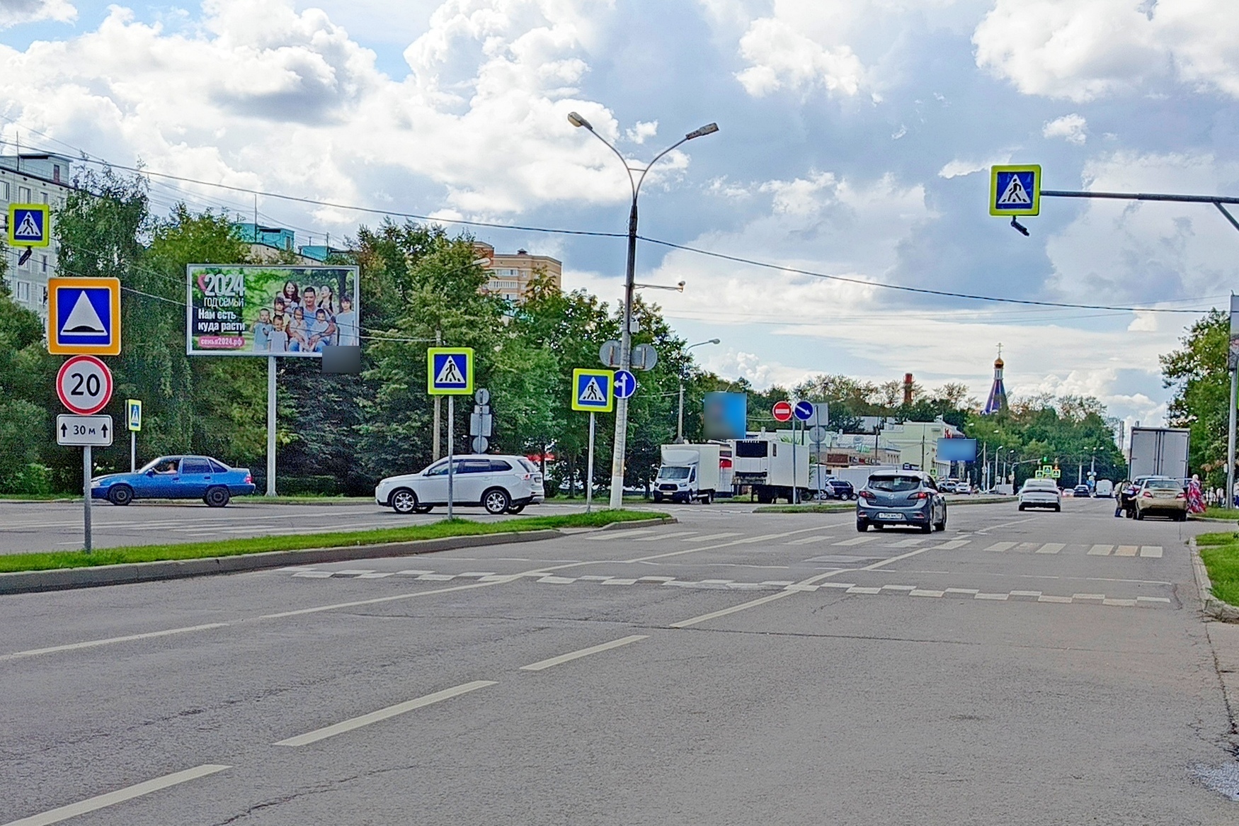 Фотография рекламного носителя, тип: Билборд 3x6, адрес: Горького ул., напротив д.27, Королев, Московская область, Россия. Сторона Б №1044760