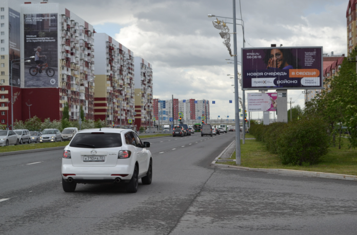 Фотография рекламного носителя, тип: Билборд 3x6, адрес: Пермякова ул., д.76, Тюмень, Тюменская область, Россия. Сторона A1-A3 №529667