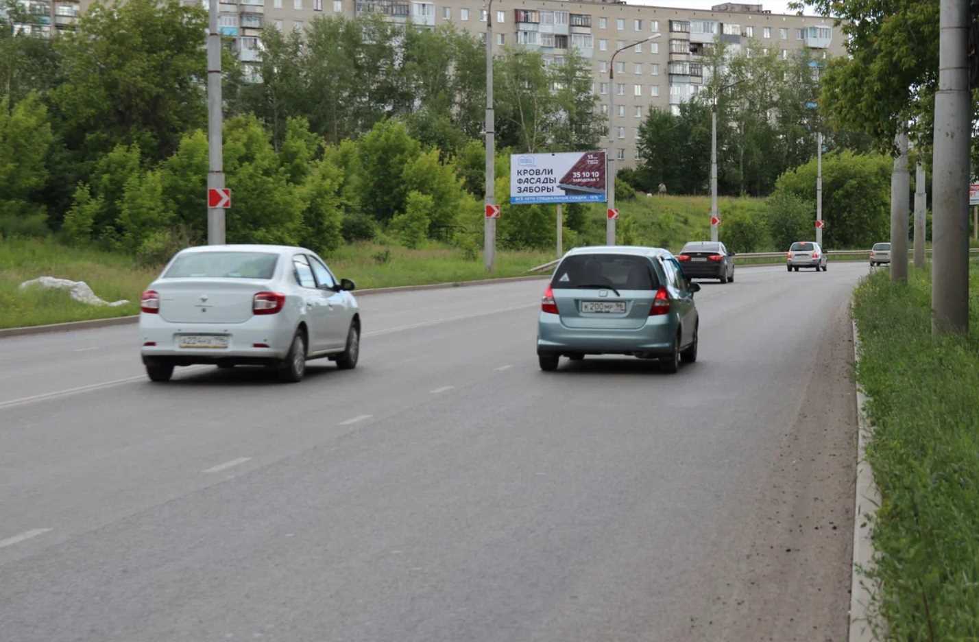 Фотография рекламного носителя, тип: Билборд 3x6, адрес: Суворова ул., д.9, Каменск-Уральский, Свердловская область, Россия. Сторона В №1335237