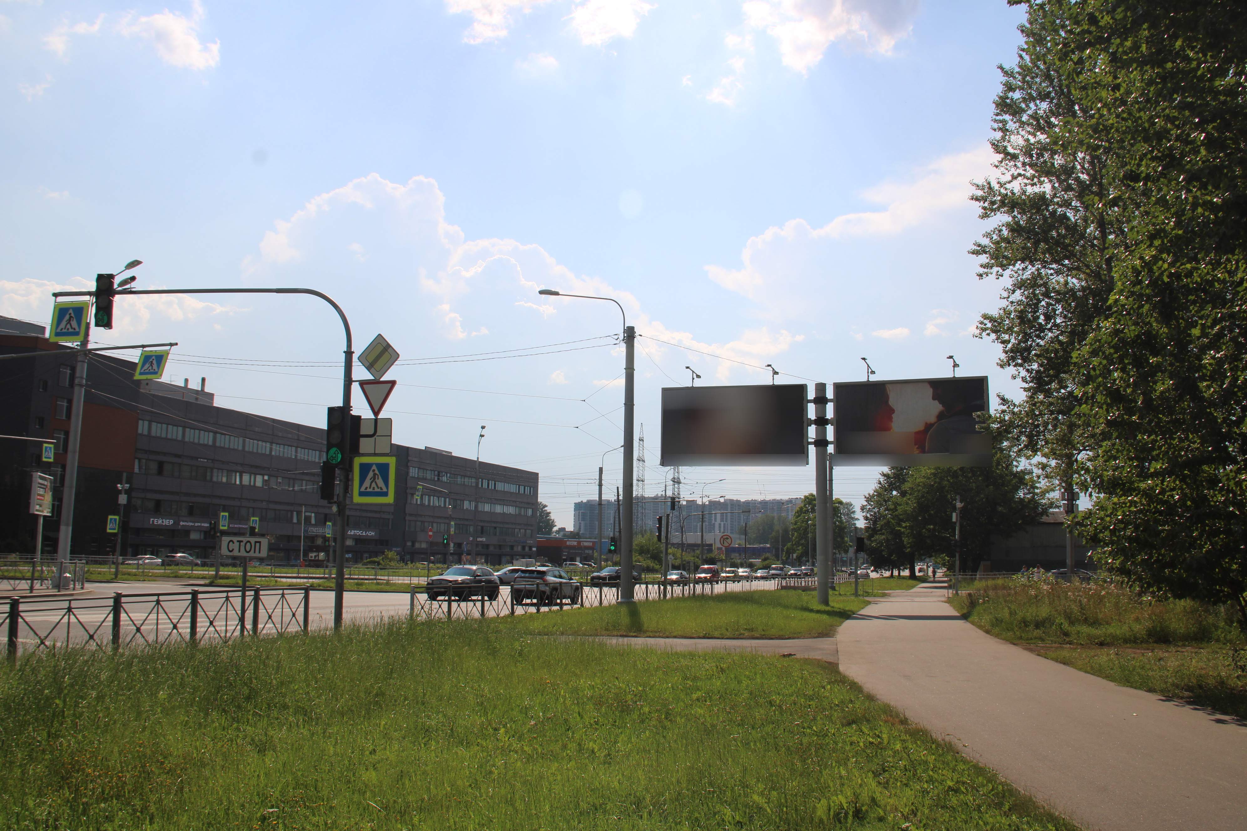 Фотография рекламного носителя, тип: Билборд 3x6, адрес: Революции ш. Х Потапова ул., Санкт-Петербург, Россия. Сторона А2 №448779