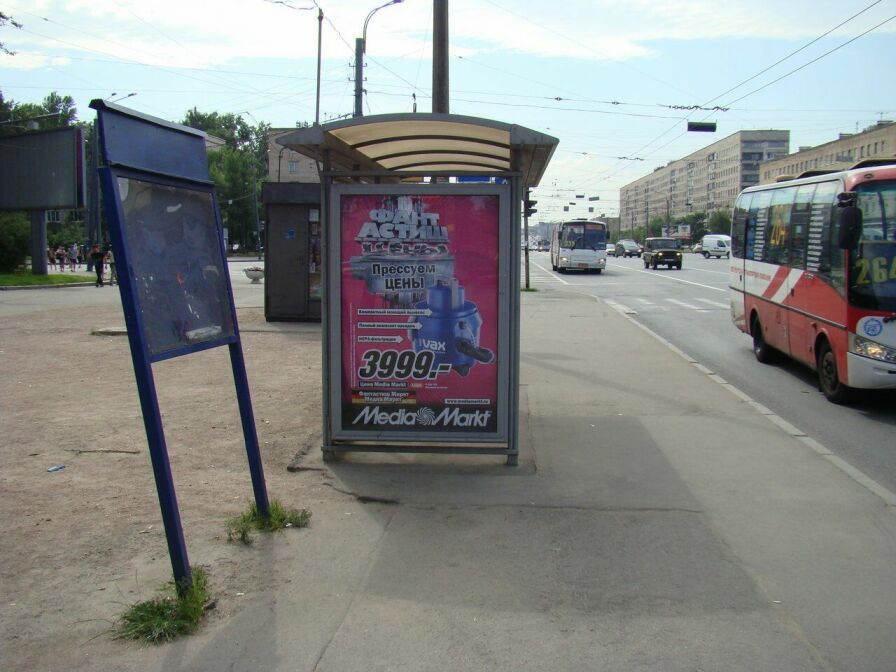 Фотография рекламного носителя, тип: Остановка 1.8x1.2, адрес: Народная ул., д.39, Санкт-Петербург, Россия. Сторона Б №130507
