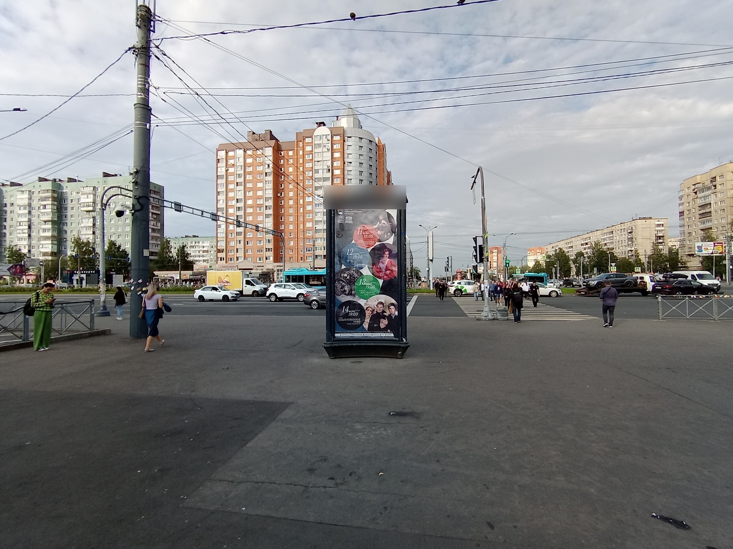 Фотография рекламного носителя, тип: Пиллар 3x1.4, адрес: Просвещения пр-т., д.19 Х Энгельса пр-т., Санкт-Петербург, Россия. Сторона С №144443