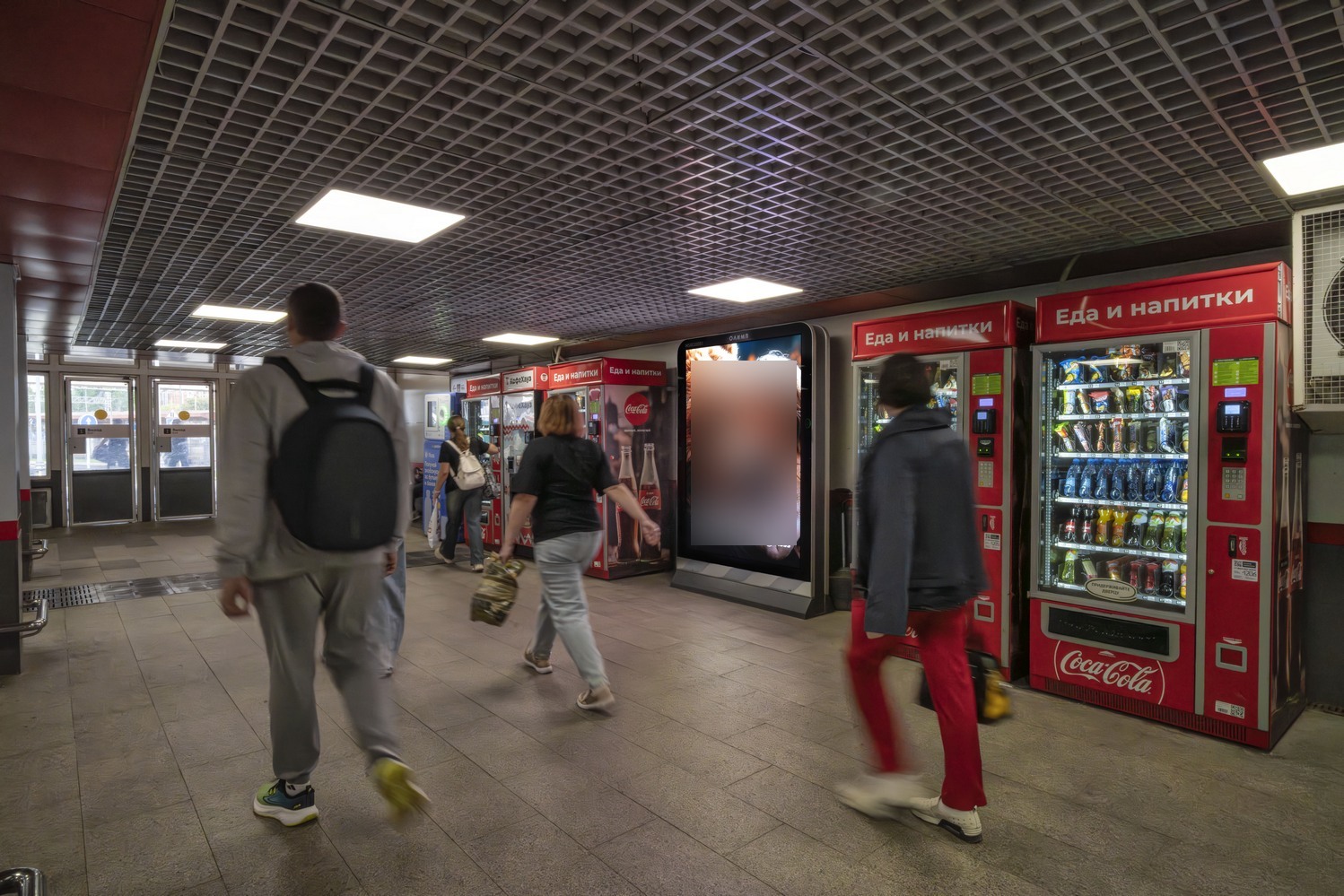 Фотография рекламного носителя, тип: Видеоэкран, адрес: Станция метро «Ростокино», линия Московское Центральное Кольцо, Москва, Россия. Сторона/вариант A №698105