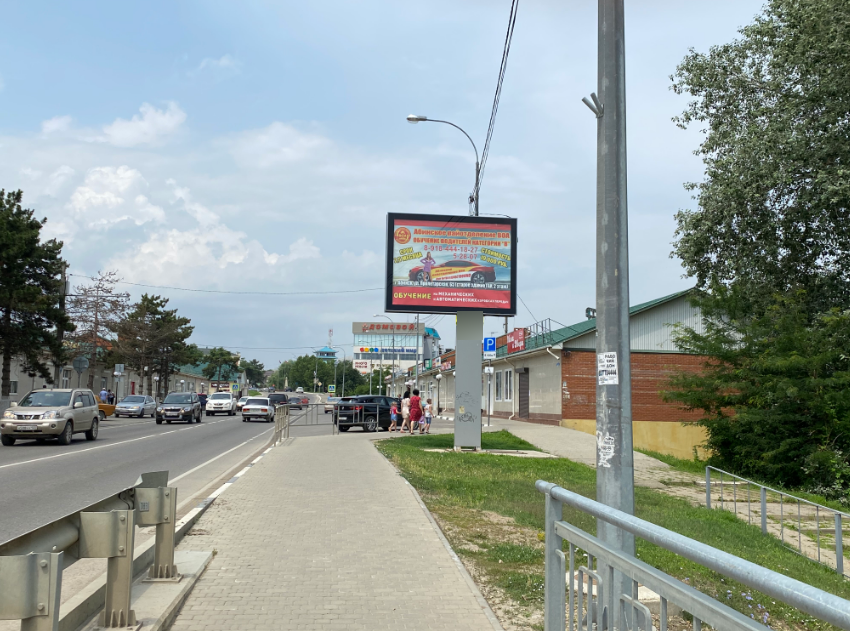 Фотография рекламного носителя, тип: Ситиборд 2.7x3.7, адрес: Советов ул., д.41а, Абинск, Краснодарский край, Россия. Сторона A №804454