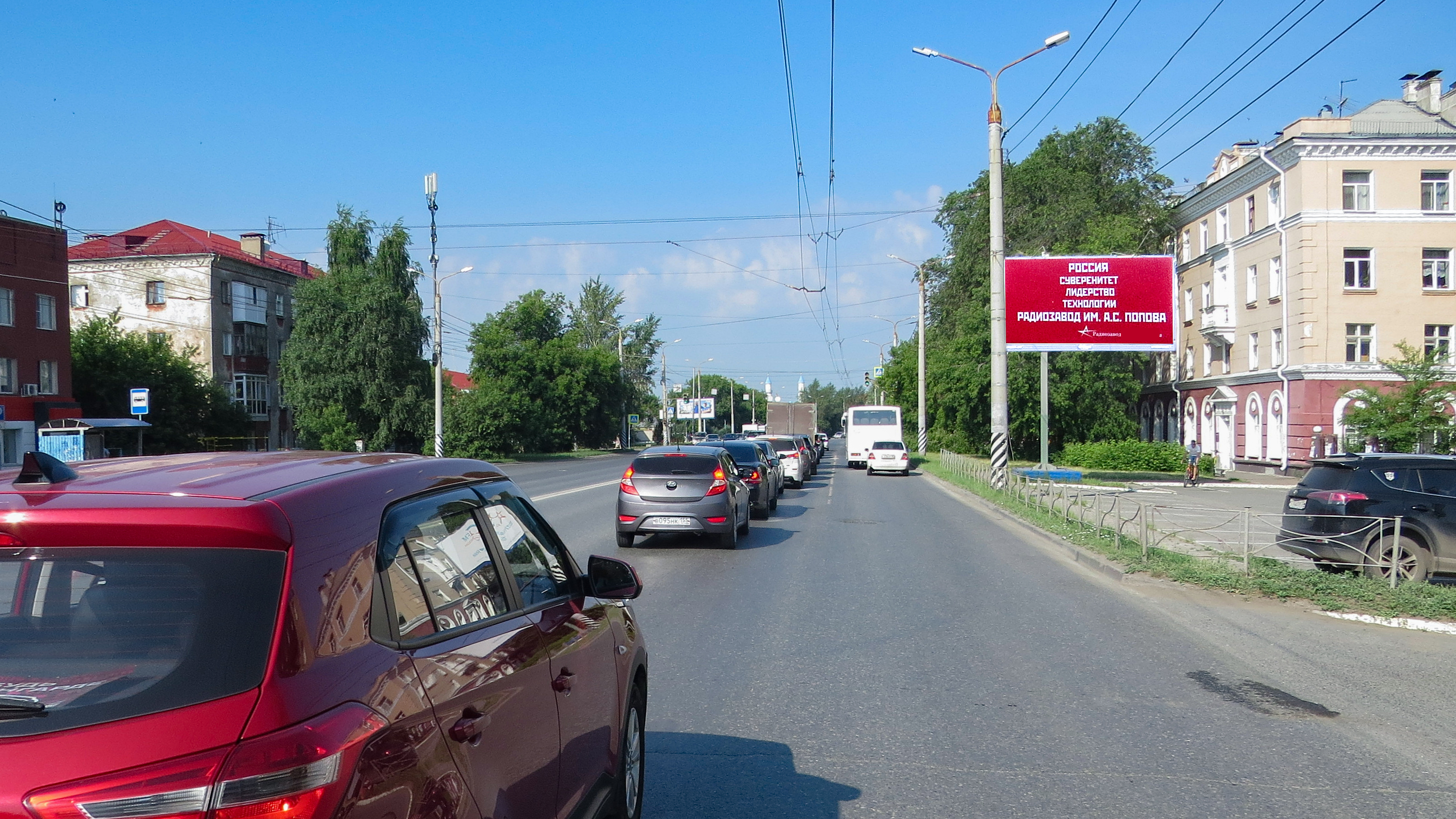 Фотография рекламного носителя, тип: Билборд 3x6, адрес: 10 лет Октября ул. 193 корп., д.2, Омск, Омская область, Россия. Сторона А №620995