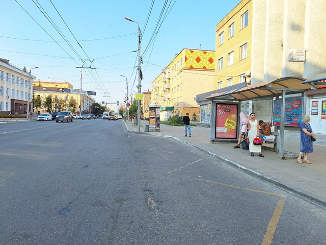 Фотография рекламного носителя, тип: Остановка 1.8x1.2, адрес: Ленина ул., д.73, Калуга, Калужская область, Россия. Сторона А1-A5 №622739