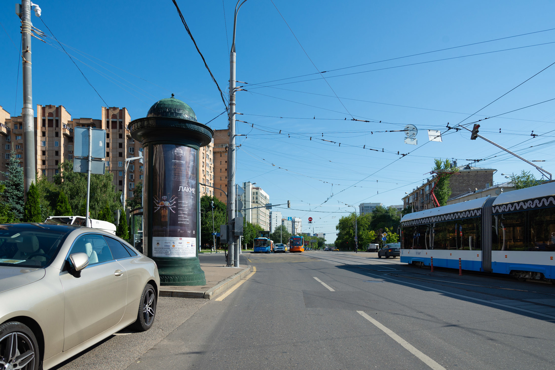 Фотография рекламного носителя, тип: Пиллар 3x1.4, адрес: Абельмановская ул., д.2Б, Москва, Россия. Сторона Б №262122