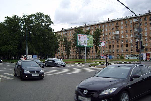 Фотография рекламного носителя, тип: Билборд 3x6, адрес: Университетский пр-т., д.1/61-2/60, Москва, Россия. Сторона A №64740
