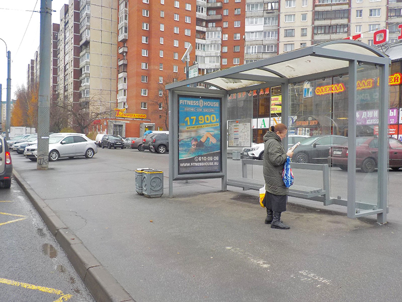 Фотография рекламного носителя, тип: Остановка 1.8x1.2, адрес: Королева пр-т., д.29, корп.3 Х Маршала Новикова ул., Санкт-Петербург, Россия. Сторона А №165627