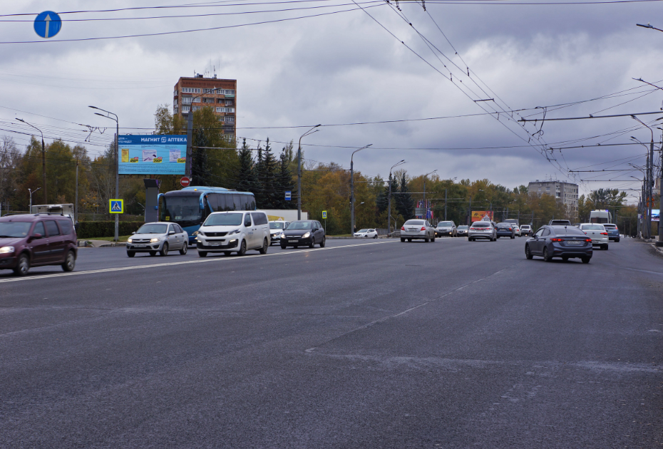 Фотография рекламного носителя, тип: Билборд 3x6, адрес: Гагарина пр-т., д.178 X Ларина ул., Нижний Новгород, Нижегородская область, Россия. Сторона B №768938