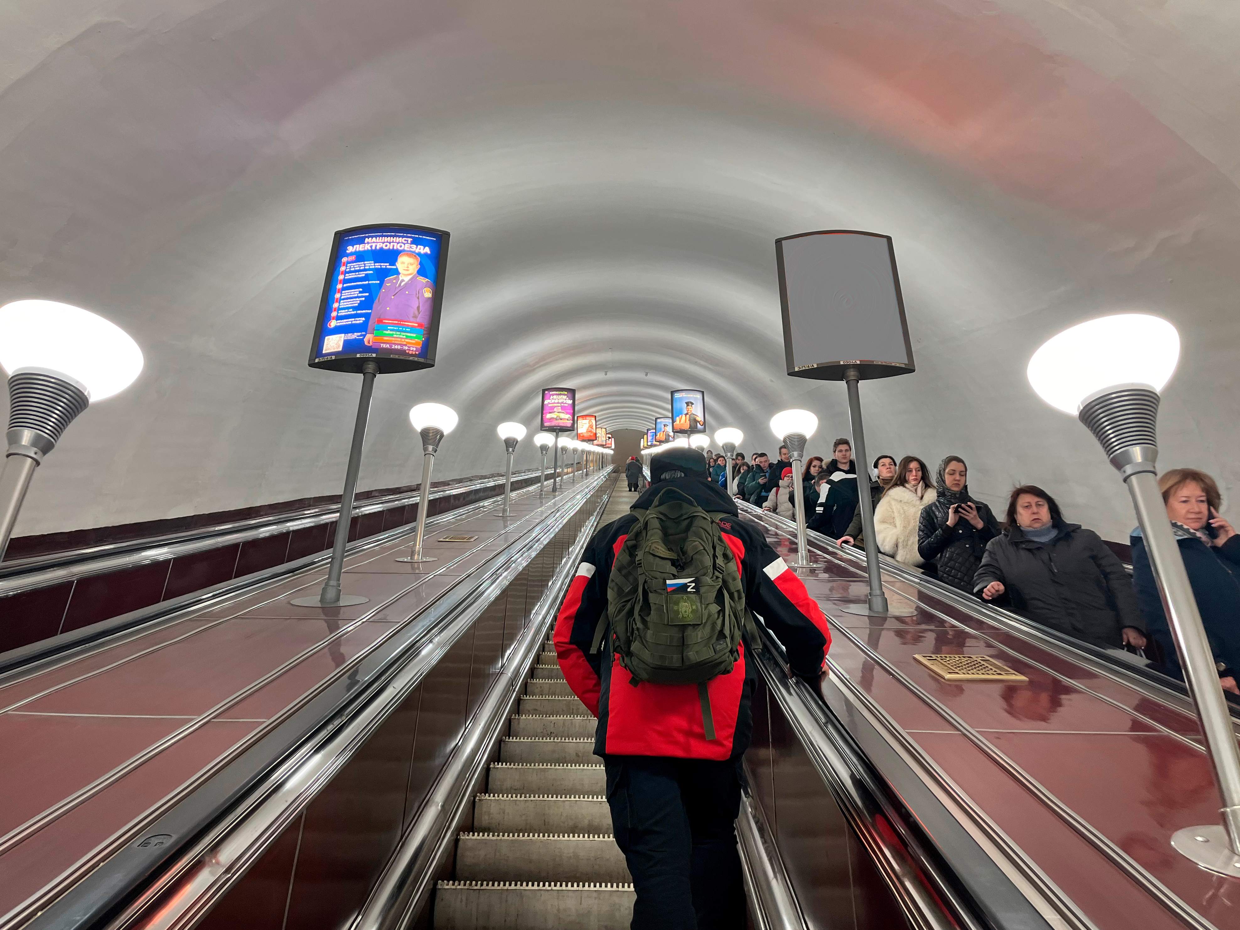 Фотография рекламного носителя, тип: Лайтбокс, адрес: Станция метро «Площадь Ленина», линия Кировско-Выборгская, Санкт-Петербург, Россия. Сторона/вариант А №1605994