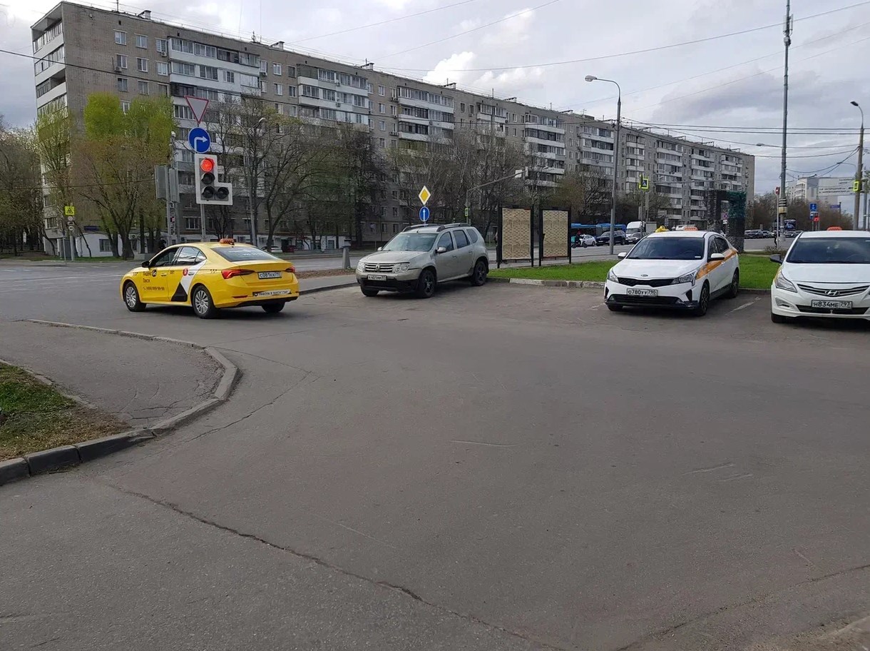 Фотография рекламного носителя, тип: Афиша 1.75x1.8, адрес: Севастопольский пр-т., д.13, корп.1, стенд 1, Москва, Россия. Сторона B №866039