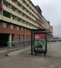 Фотография рекламного носителя, тип: Остановка 1.8x1.2, адрес: им. Крылова ул., ост. «ВГАФК», поз.1, Волгоград, Волгоградская область, Россия. Сторона Б №1349172