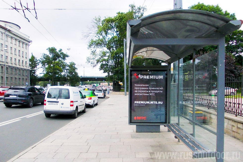 Фотография рекламного носителя, тип: Остановка 1.8x1.2, адрес: Академика Крылова ул., ст.метро Черная речка, поз.3, Санкт-Петербург, Россия. Сторона А №137950