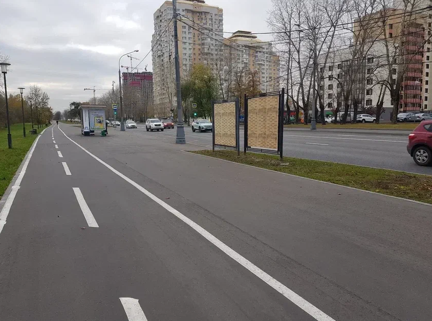 Фотография рекламного носителя, тип: Афиша 1.75x1.8, адрес: Борисовские Пруды ул., д.7, поз.3, стенд 1, Москва, Россия. Сторона B №1381019