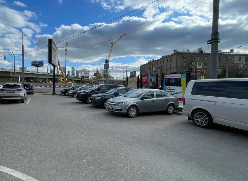 Фотография рекламного носителя, тип: Афиша 1.75x1.8, адрес: Хорошевское ш., д.16, стенд 3, Москва, Россия. Сторона B №1383654