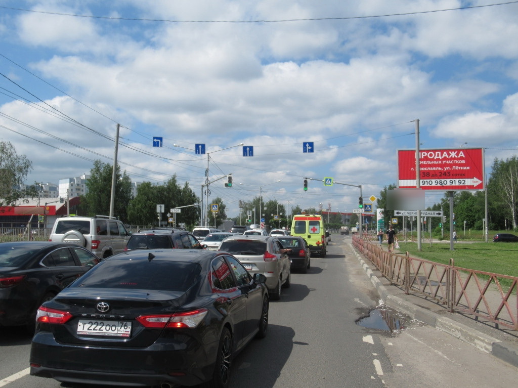 Фотография рекламного носителя, тип: Билборд 3x6, адрес: Фрунзе пр-т., 30м до пересечения с Чернопрудная ул., Ярославль, Ярославская область, Россия. Сторона А1-А3 №109794