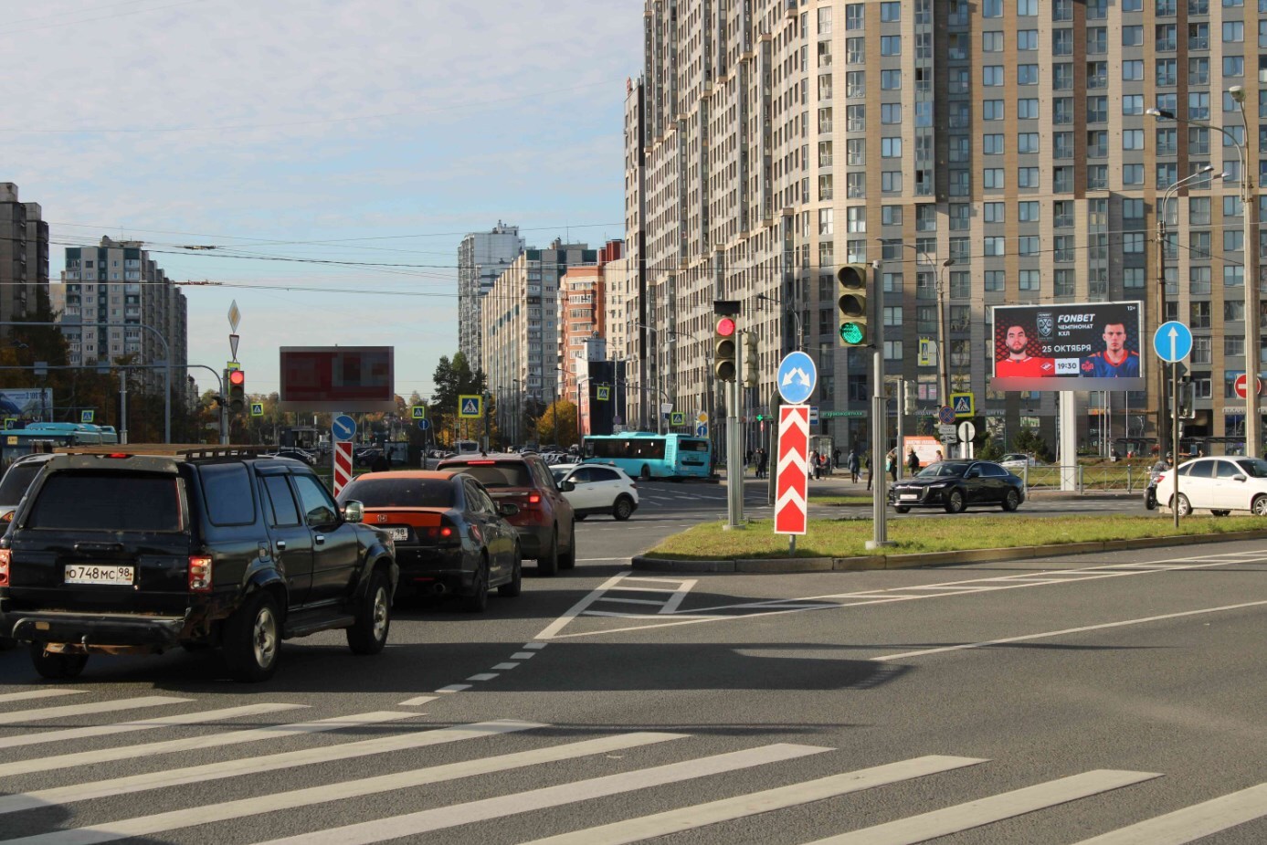 Фотография рекламного носителя, тип: Билборд 3x6, адрес: Просвещения пр-т. Хошимина ул., д.18, Санкт-Петербург, Россия. Сторона Б №105878