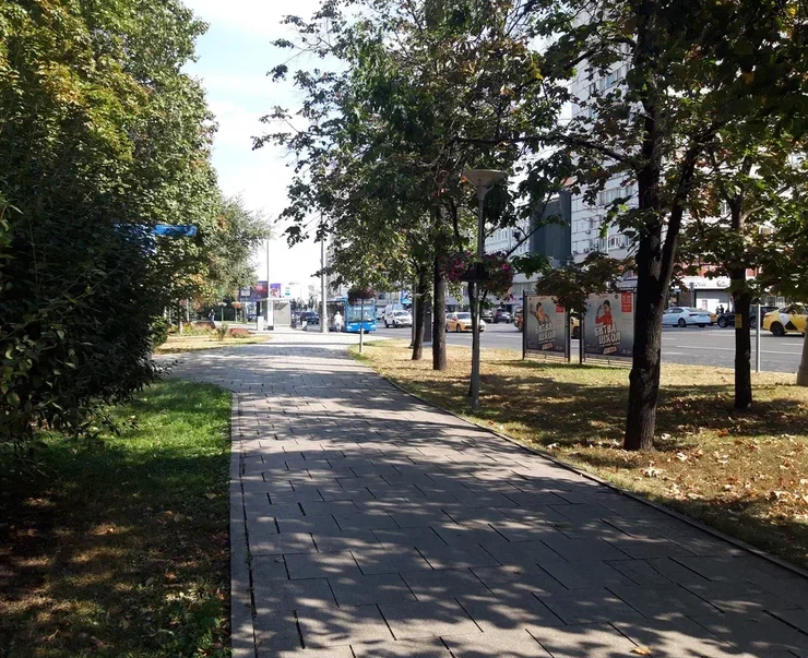 Фотография рекламного носителя, тип: Афиша 1.75x1.8, адрес: Садовая-Триумфальная ул., д.10/13, стенд 2, Москва, Россия. Сторона B №619006