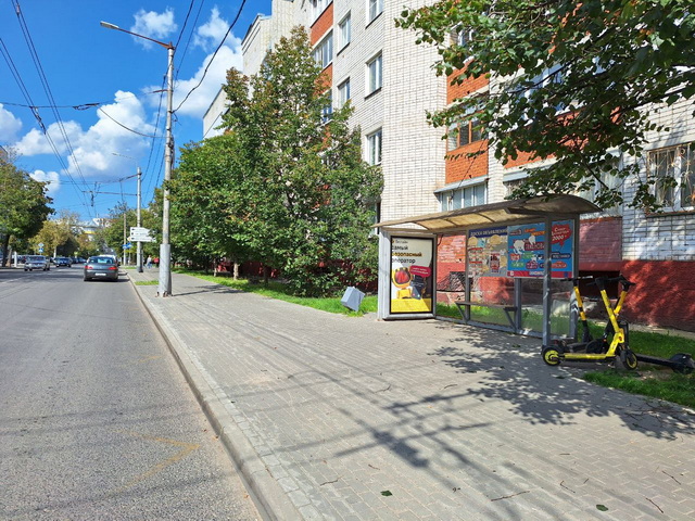 Фотография рекламного носителя, тип: Остановка 1.8x1.2, адрес: Московская ул., д.127 Х Карла Либкнехта ул, Калуга, Калужская область, Россия. Сторона А1-A5 №622749