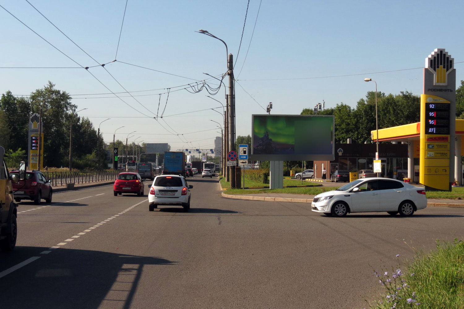 Фотография рекламного носителя, тип: Билборд 3x6, адрес: Большевиков пр-т., д.49 Х Новоселов ул., Санкт-Петербург, Россия. Сторона А1 №106389