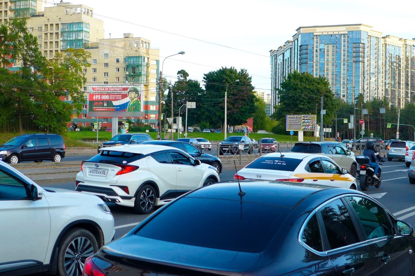 Фотография рекламного носителя, тип: Билборд 3x6, адрес: Энгельса пр-т., д.107 Х Северный пр-т., Санкт-Петербург, Россия. Сторона Б №121375