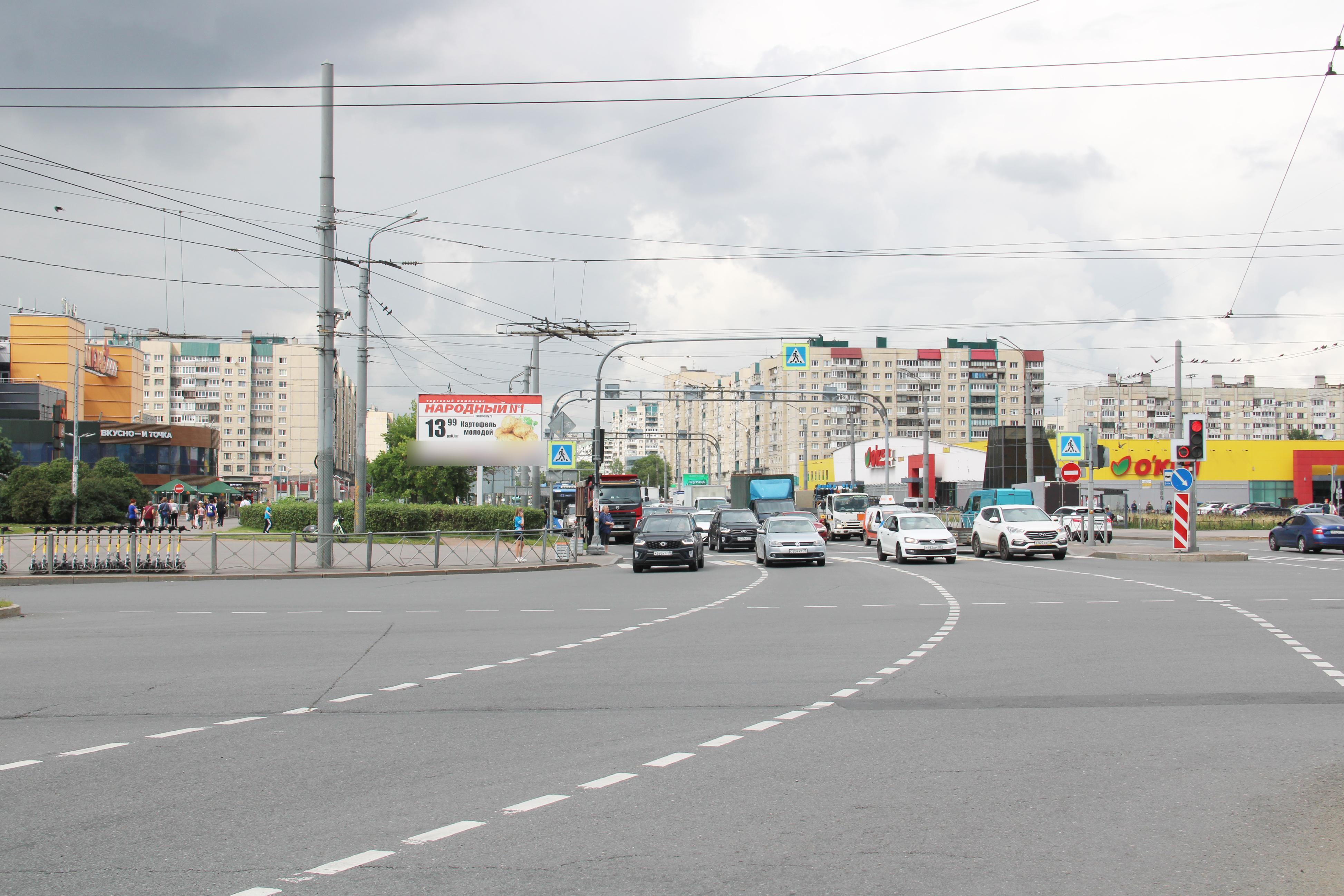 Фотография рекламного носителя, тип: Билборд 3x6, адрес: Индустриальный пр-т., д.22 X Косыгина пр-т., Санкт-Петербург, Россия. Сторона Б1 №757024