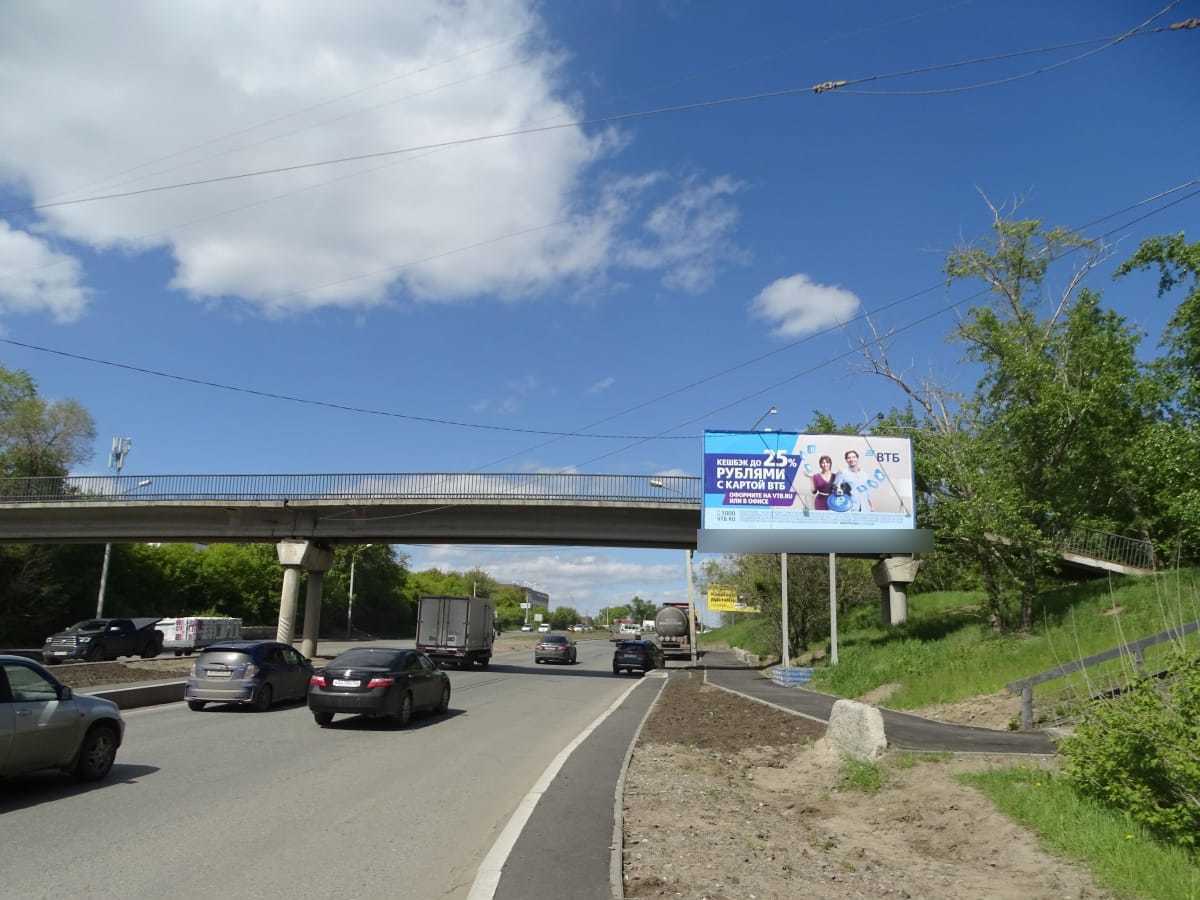 Фотография рекламного носителя, тип: Билборд 3x6, адрес: Заозерная ул., пеш. виадук, Омск, Омская область, Россия. Сторона А №326073