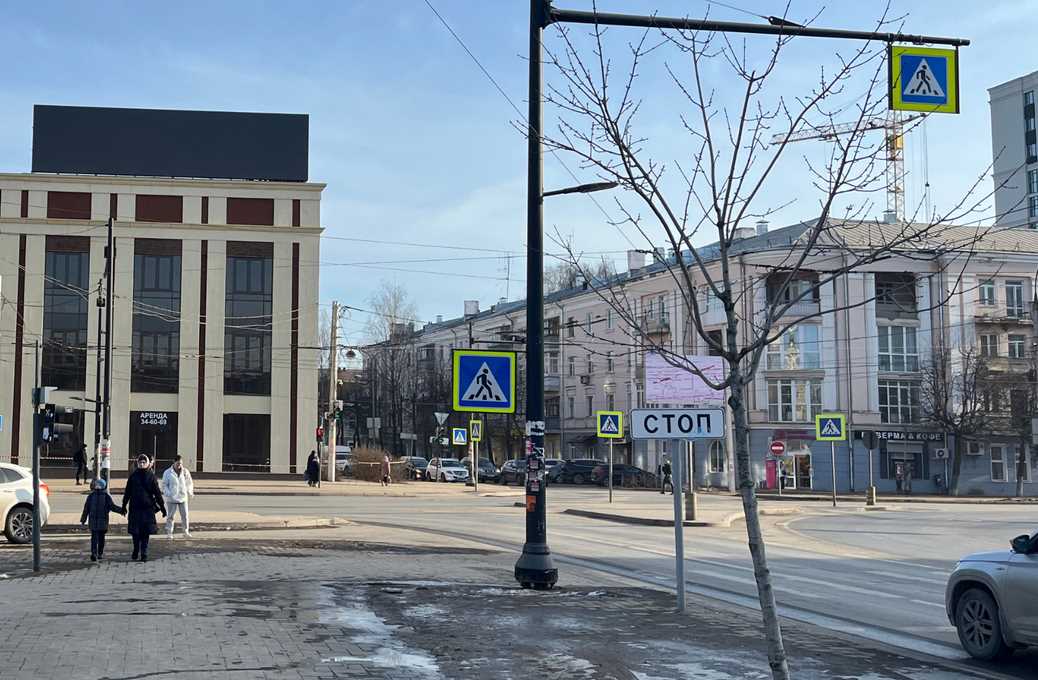 Фотография рекламного носителя, тип: Медиафасад, адрес: Багаева ул., д.14, Иваново, Ивановская область, Россия. Сторона A1-А10 №1377254