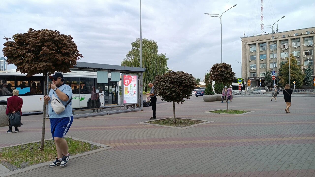 Фотография рекламного носителя, тип: Остановка 1.8x1.2, адрес: Победы пл., ост."Площадь победы", Липецк, Липецкая область, Россия. Сторона B №1326577