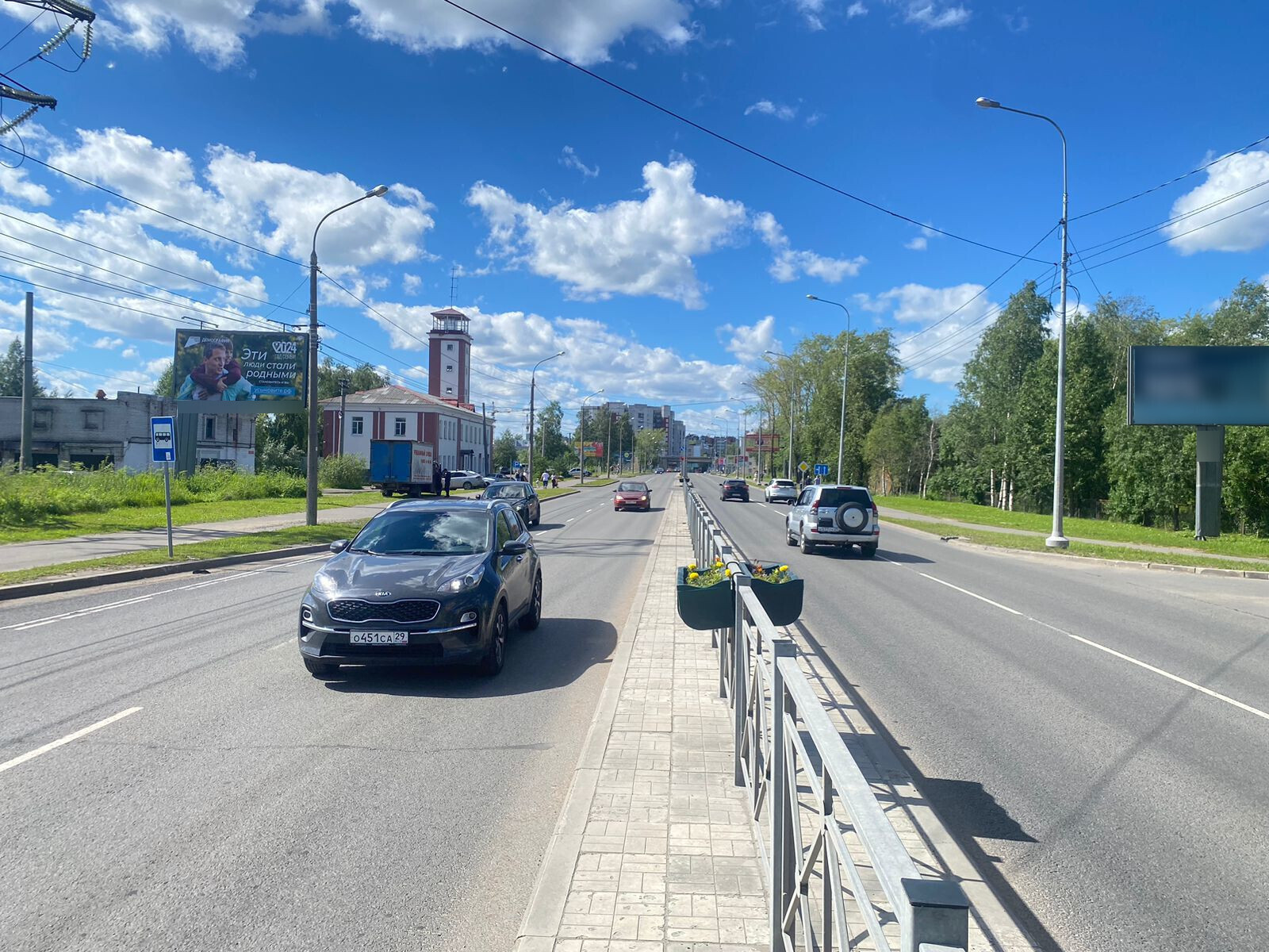 Фотография рекламного носителя, тип: Билборд 3x6, адрес: Ленинградский пр., у д.10 Х Чапаева ул., Архангельск, Архангельская область, Россия. Сторона Б №106919