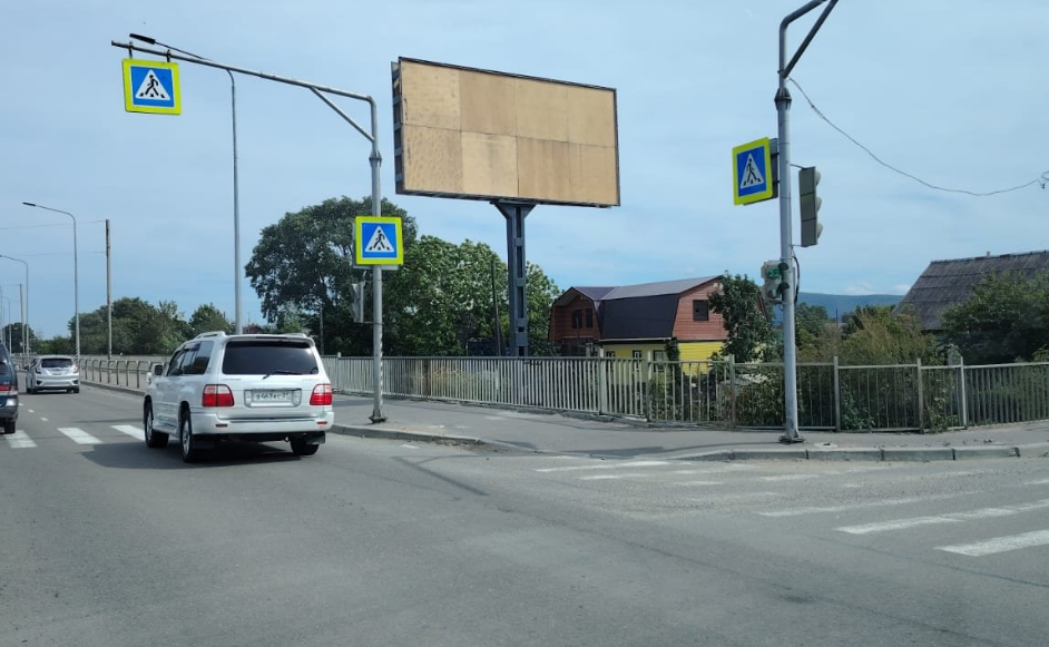 Фотография рекламного носителя, тип: Билборд 3x6, адрес: Комсомольское ш. X Парус микрорайон, Комсомольск-на-Амуре, Хабаровский край, Россия. Сторона A №1370332