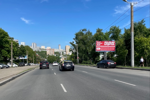 Фотография рекламного носителя, тип: Билборд 3x6, адрес: Новоивановская ул., д.3, Владивосток, Приморский край, Россия. Сторона А №154067