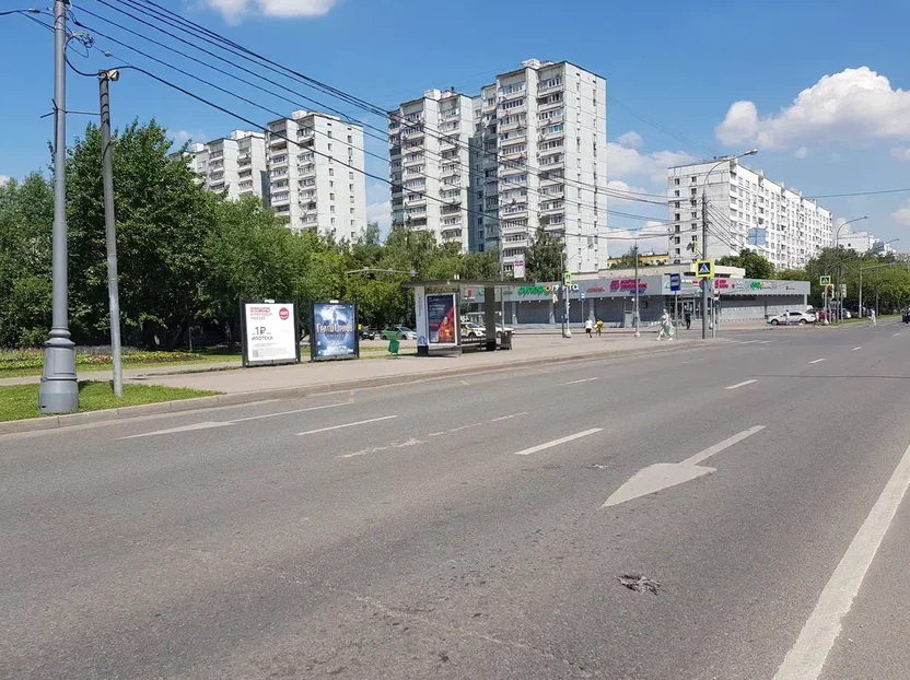 Фотография рекламного носителя, тип: Афиша 1.75x1.8, адрес: Ясеневая ул., д.59, поз.1, стенд 2, Москва, Россия. Сторона A №883922