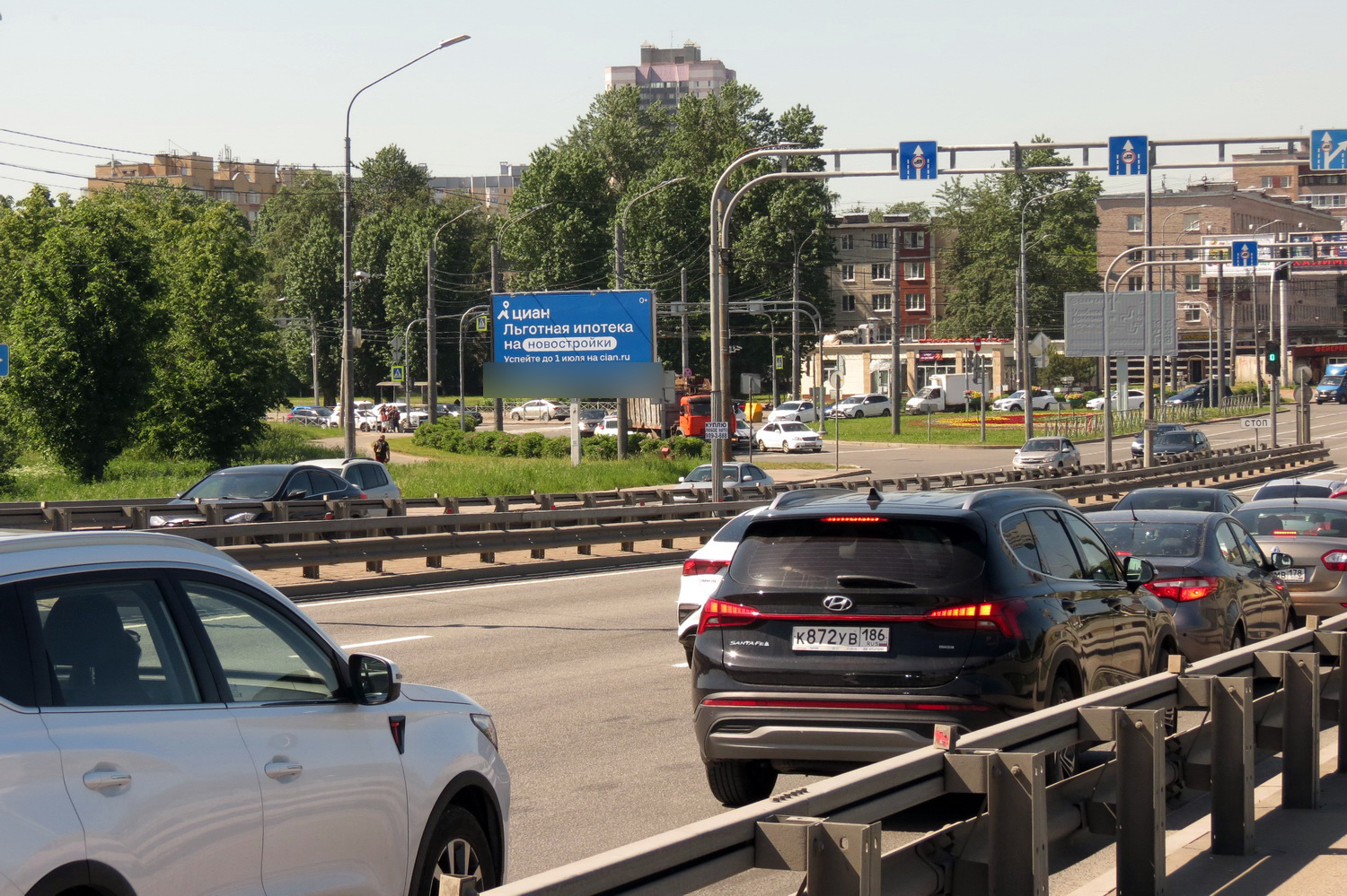 Фотография рекламного носителя, тип: Билборд 3x6, адрес: Народная ул., д.100 X Большевиков пр-т., Санкт-Петербург, Россия. Сторона Б1 №351419