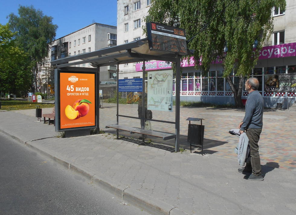 Фотография рекламного носителя, тип: Остановка 1.8x1.2, адрес: Комиссарова ул., д.17 Х Суздальский пр-т., Владимир, Владимирская область, Россия. Сторона А №158206