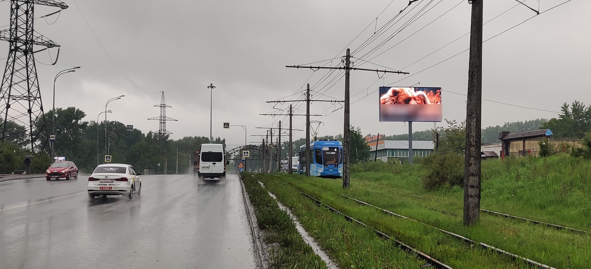 Фотография рекламного носителя, тип: Билборд 3x6, адрес: Кузнецкое ш., д.31, Новокузнецк, Кемеровская область, Россия. Сторона Б1 №1101412
