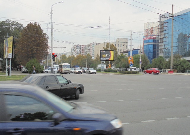 Фотография рекламного носителя, тип: Ситиборд 2.7x3.7, адрес: Тюляева ул., д.11 Х Сормовская ул., Краснодар, Краснодарский край, Россия. Сторона А №235839