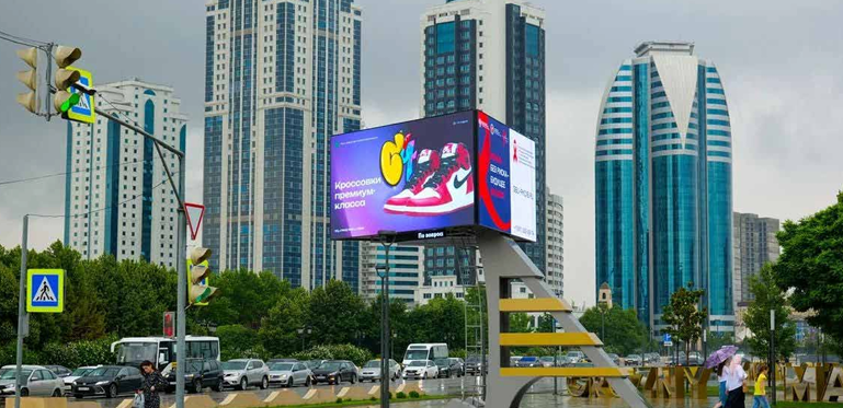 Фотография рекламного носителя, тип: Билборд 3x6, адрес: Путина пр-т., д.40, Грозный, Республика Чечня, Россия. Сторона Б11-Б20 №1097956