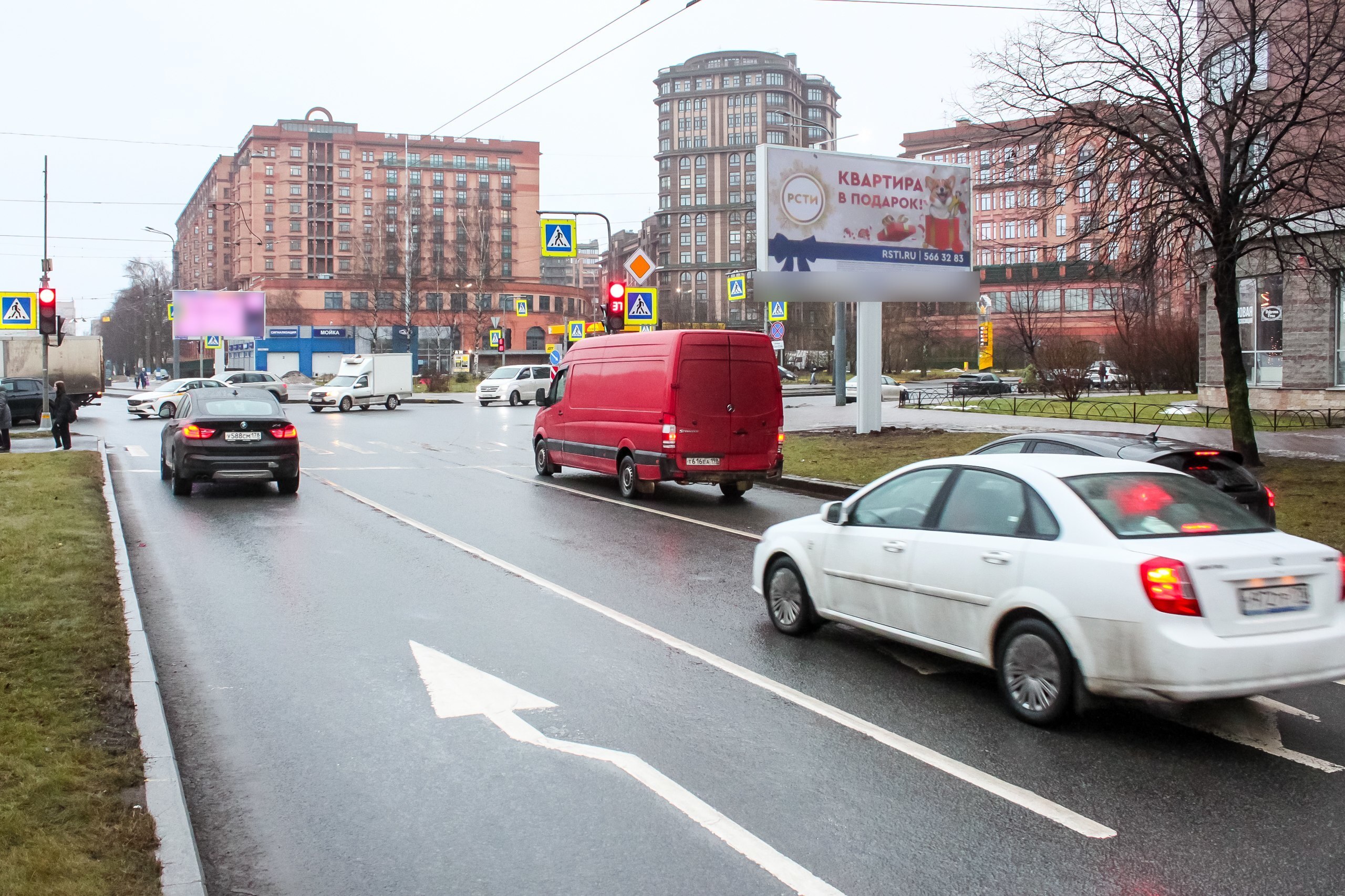 Фотография рекламного носителя, тип: Билборд 3x6, адрес: Нахимова ул., д.20 Х Малый В.О. пр-т., Санкт-Петербург, Россия. Сторона А №639415