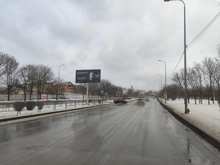 Фотография рекламного носителя, тип: Билборд 3x6, адрес: Ленинский пр-т. X Аравийская ул., д.12, Донецк, Донецкая область, Россия. Сторона A1 №1347611