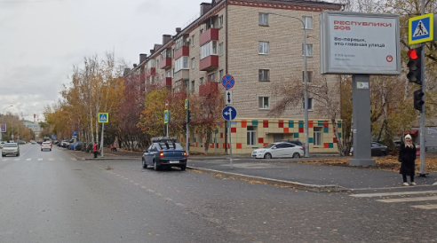 Фотография рекламного носителя, тип: Ситиборд 2.7x3.7, адрес: Тульская ул., д.5, Тюмень, Тюменская область, Россия. Сторона А1-А5 №1369962