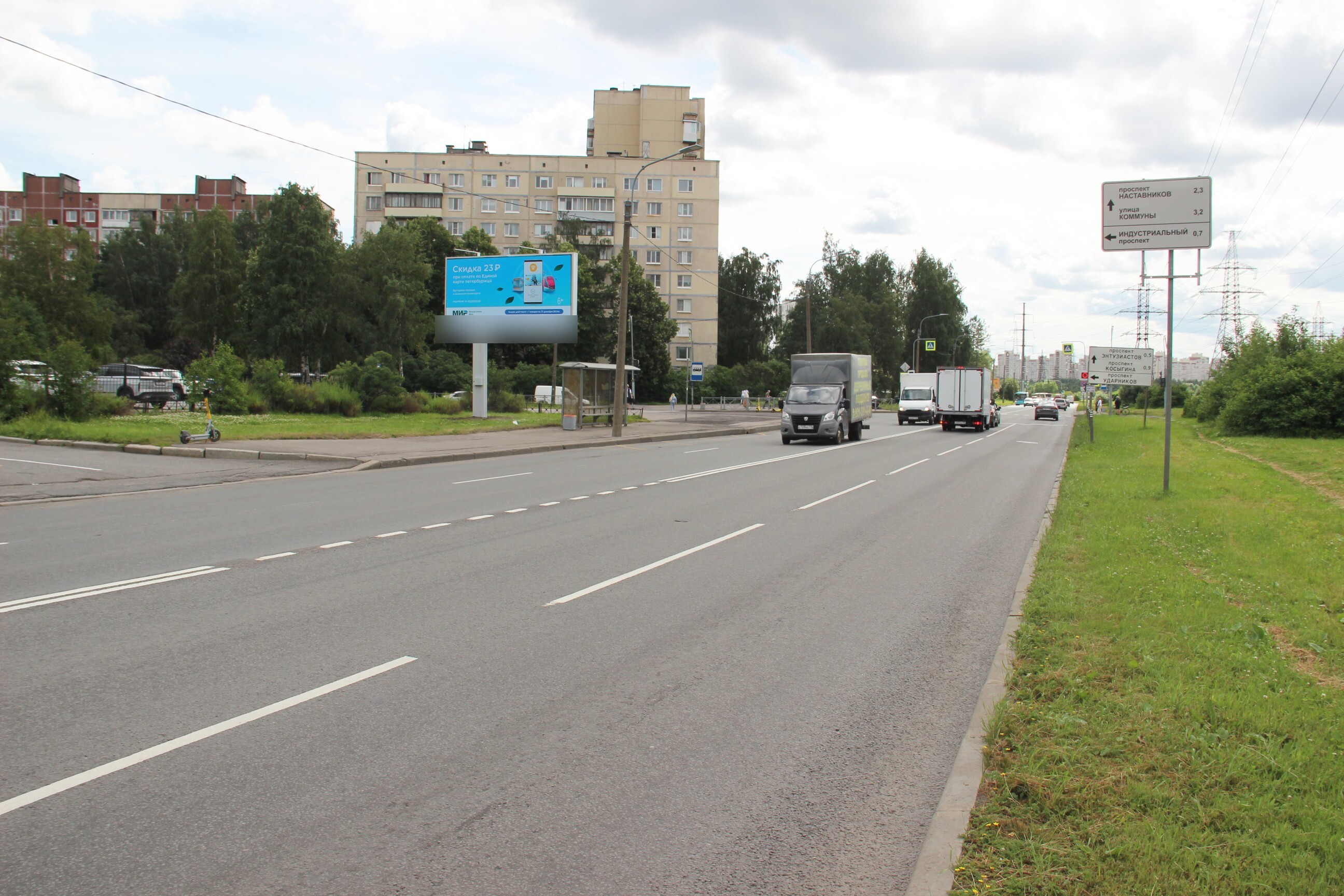Фотография рекламного носителя, тип: Билборд 3x6, адрес: Передовиков ул., д.27 X Ударников пр-т., Санкт-Петербург, Россия. Сторона Б №767954