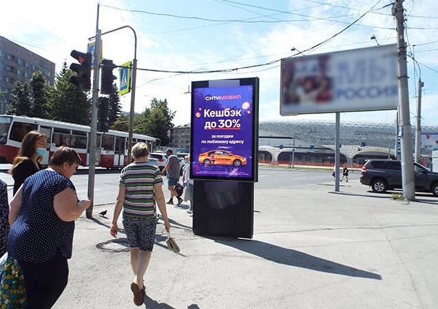 Фотография рекламного носителя, тип: Ситиформат 1.8x1.2, адрес: Богдана Хмельницкого ул., д.1, Новосибирск, Новосибирская область, Россия. Сторона Аh1-Аh10 №850628