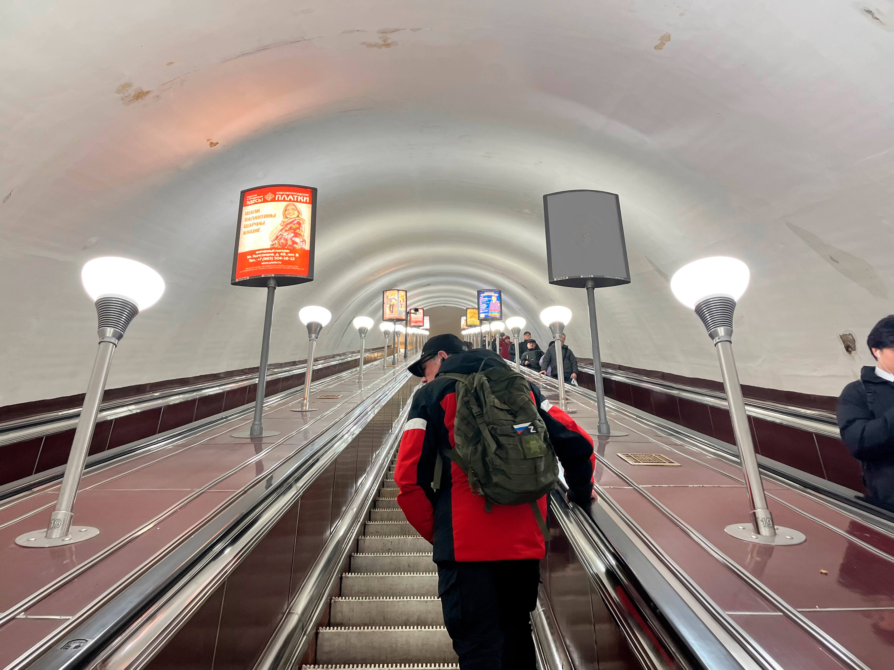 Фотография рекламного носителя, тип: Лайтбокс, адрес: Станция метро «Площадь Ленина», линия Кировско-Выборгская, Санкт-Петербург, Россия. Сторона/вариант А №1605996