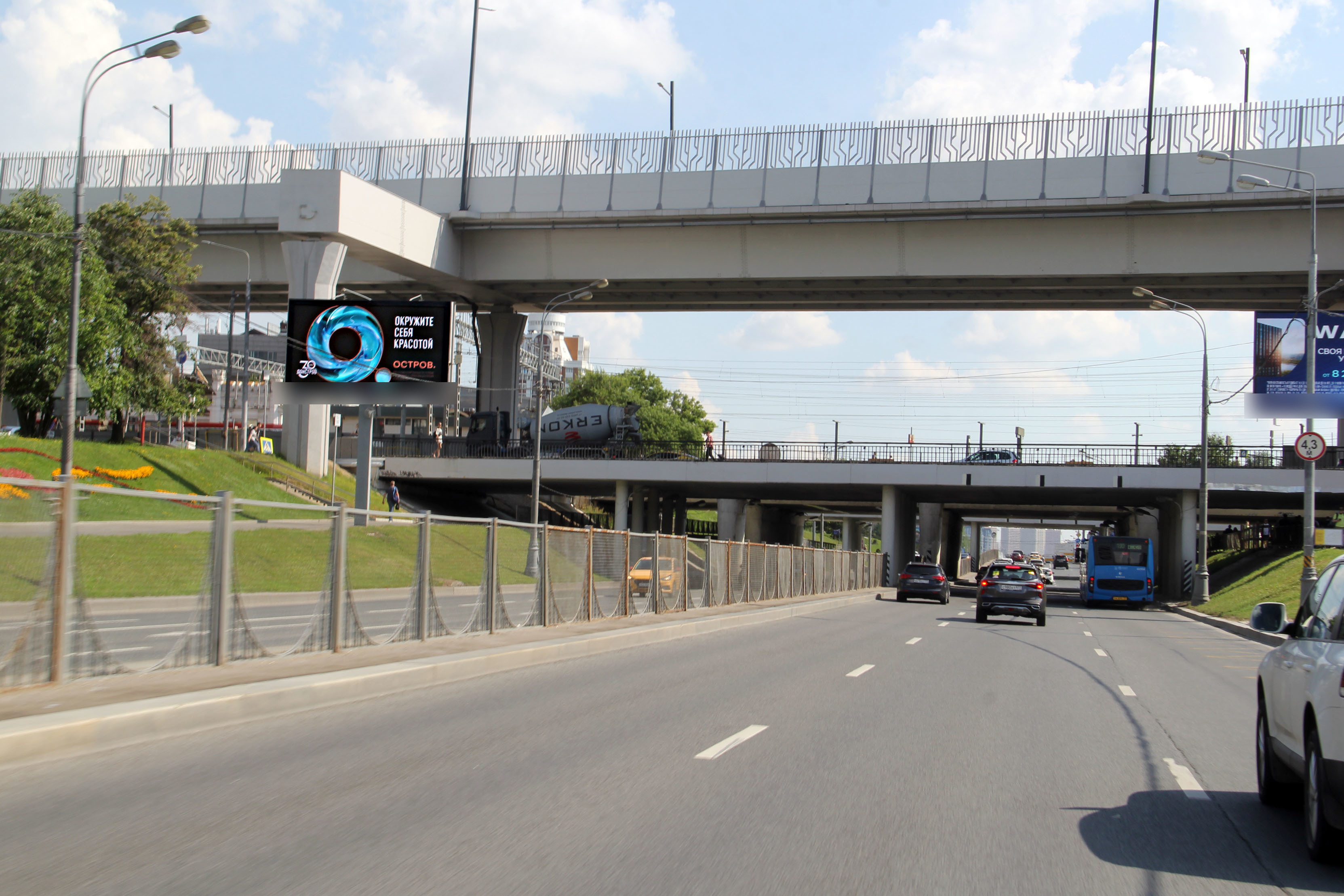 Фотография рекламного носителя, тип: Билборд 3x6, адрес: Рублевское ш., д.12, Москва, Россия. Сторона Б1 №80529