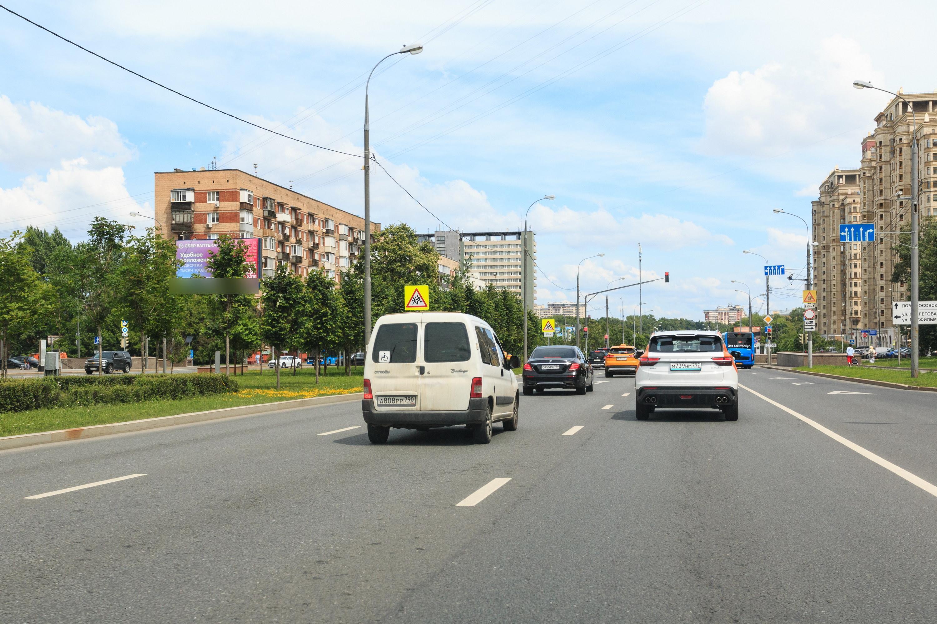 Фотография рекламного носителя, тип: Билборд 3x6, адрес: Мичуринский пр-т., д.16, Москва, Россия. Сторона А2 №742865